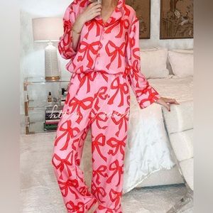 🔴NEW Bow PJ set (XL fits like a M)